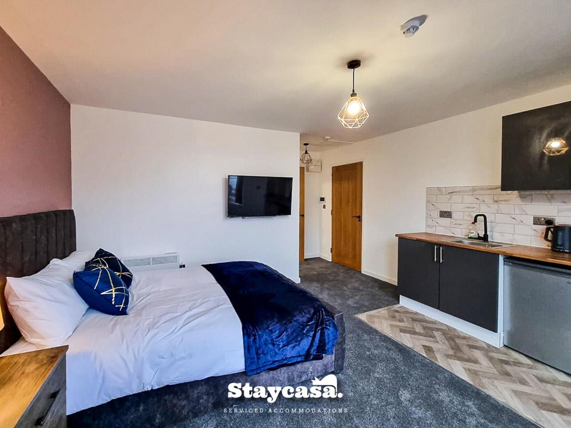 Delightful Spacious Haven With Large Driveway แมนเชสเตอร์ ภายนอก รูปภาพ