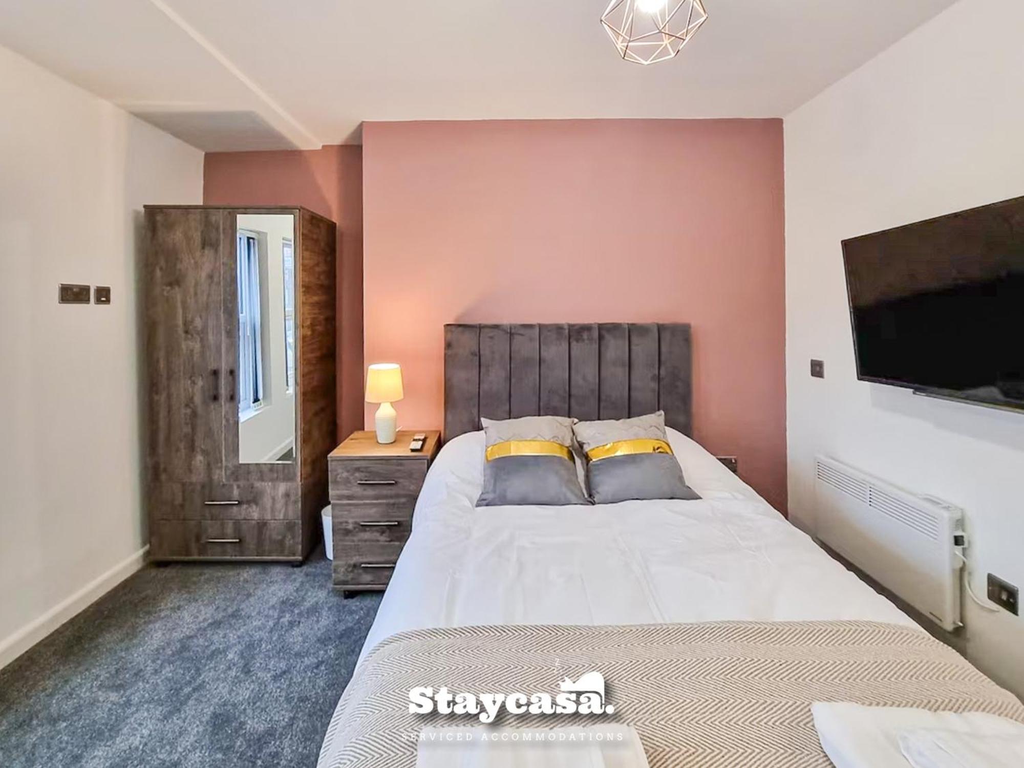 Delightful Spacious Haven With Large Driveway แมนเชสเตอร์ ภายนอก รูปภาพ